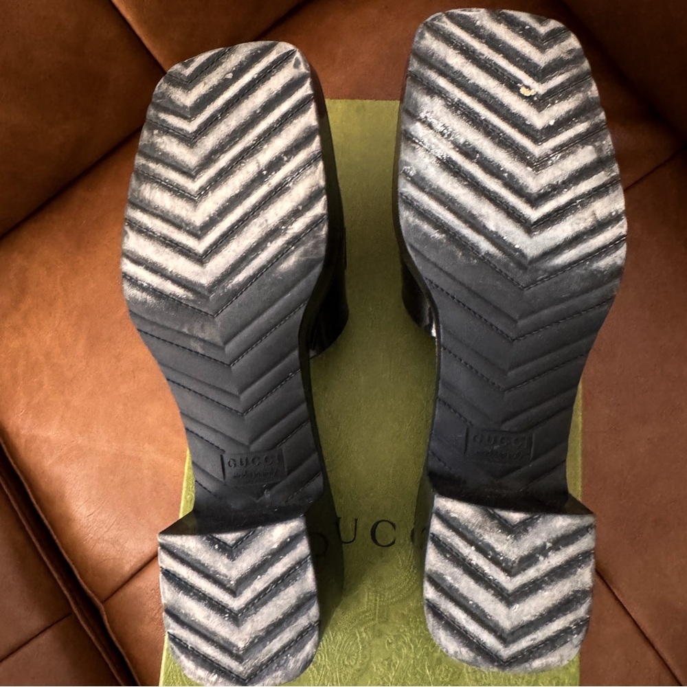 Gucci Black Mules with Matte Finish - Authentic - Picture 4 of 5